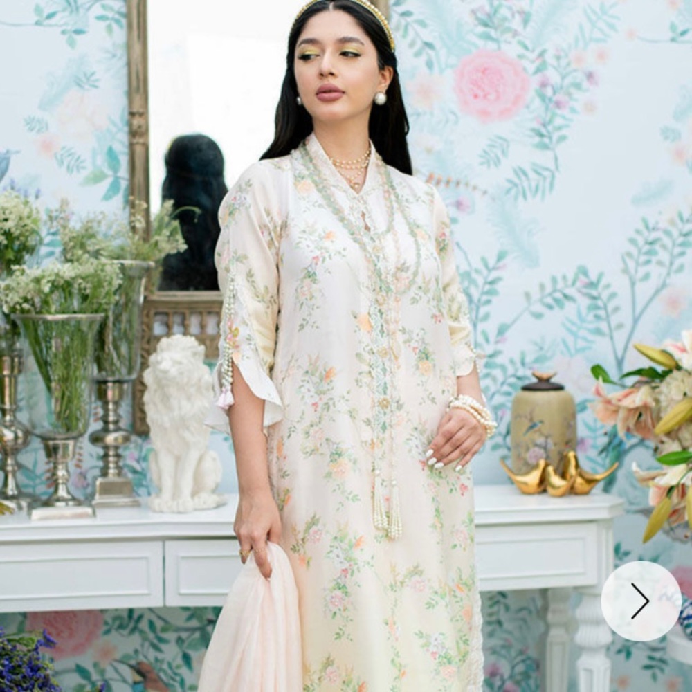 Farah Talib Aziz FTA Pakistan designer pink yellow silk outfit Size Small